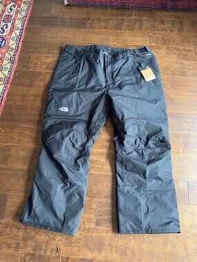 NEW! North Face Womens Ski pants.  3XL short